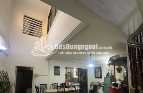 BÁN NHÀ MẶT PHỐ PHƯỜNG TÂN ĐỊNH, QUẬN 1  CŨ 63.5 TỶ GẦN CÔNG VIÊN TIỆN ÍCH XUNG QUANH KHÔNG THIẾU